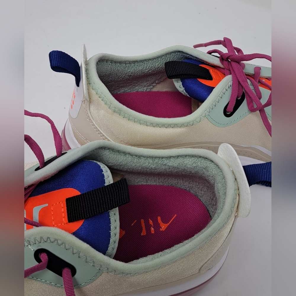 Nike Women's Air Max Dia Running Shoes Fitness CI3898 Fossil/Hyper Crimson 10 US - Picture 12 of 14